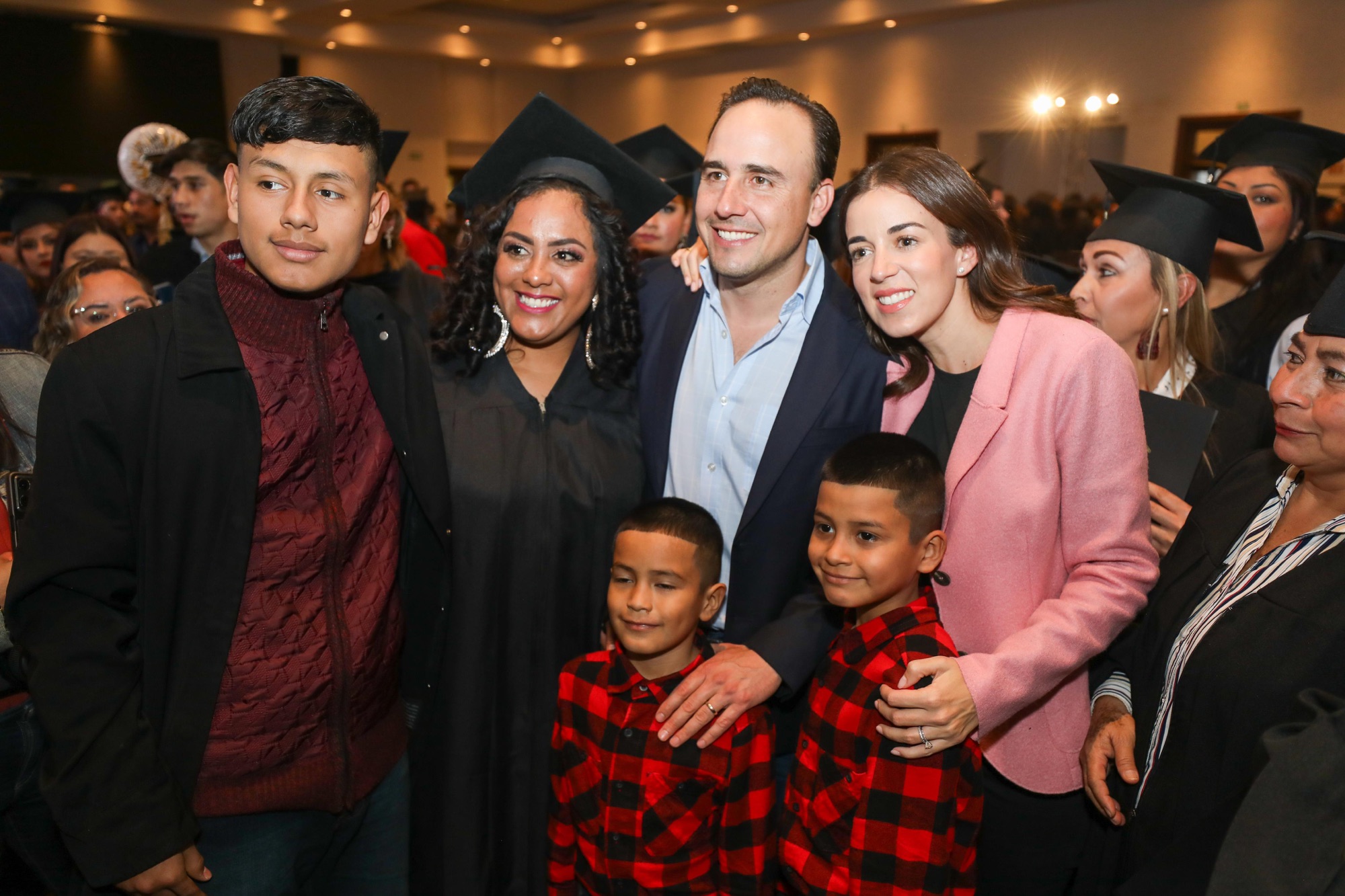 MUCHAS FELICIDADES A TODAS LAS MAMÁS DE COAHUILA, GRACIAS POR TANTO: MANOLO