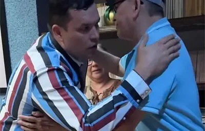 Leandro Ríos conmueve al reunirse con la familia de una fan hospitalizada para cumplirle un deseo